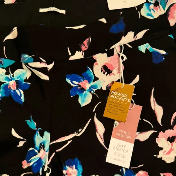 Lane Bryant Black Ankle Cropped Pants - Picture 3 of 10